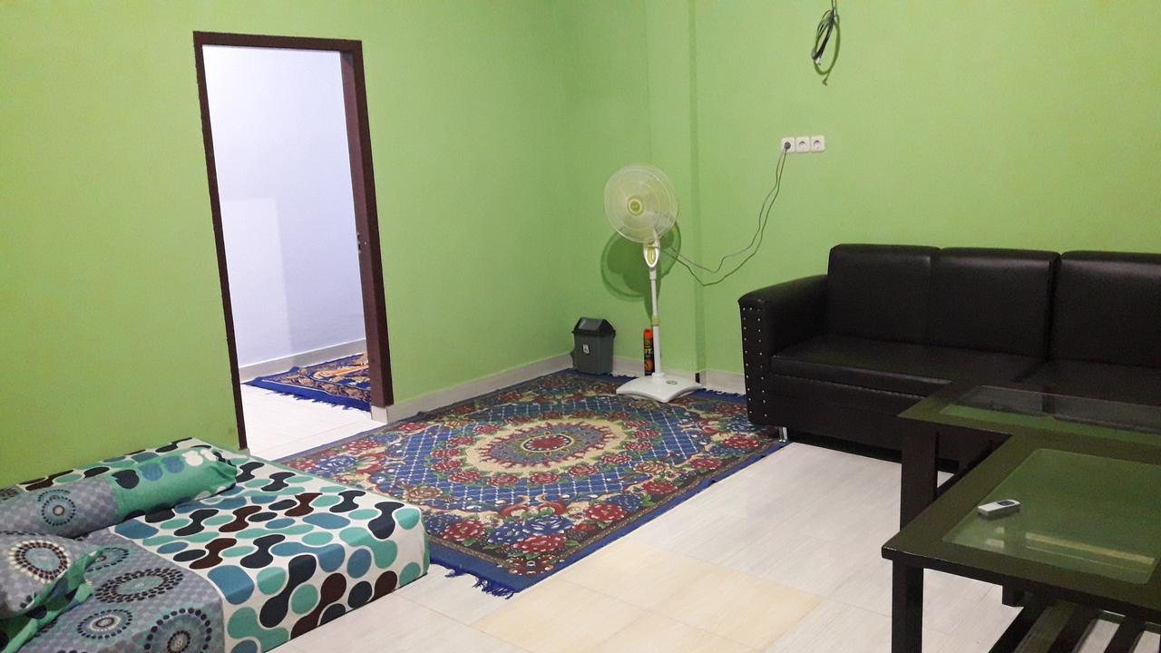 Penginapan Asidik Бира Екстериор снимка