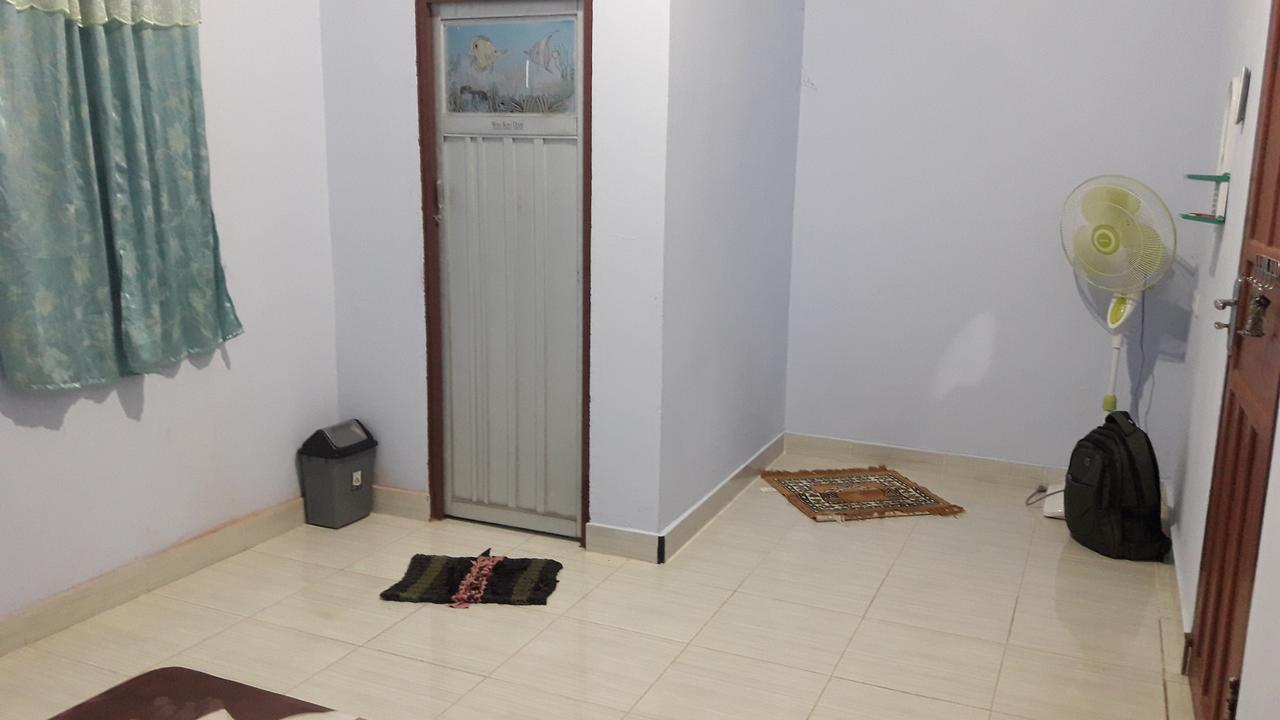 Penginapan Asidik Бира Екстериор снимка